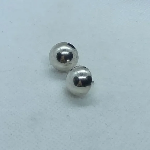 💛 925 Button Earrings - Picture 3 of 3